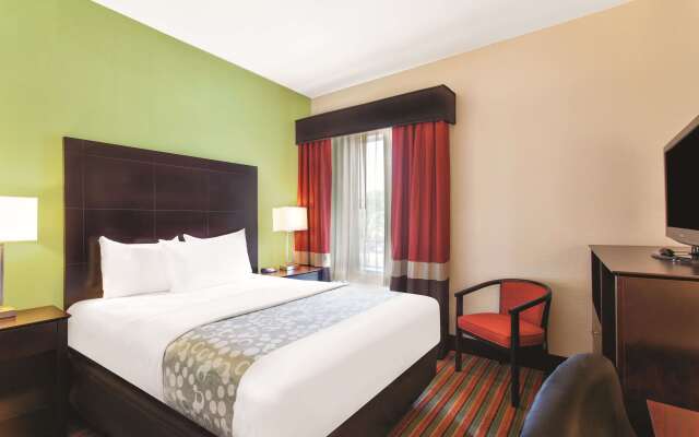 La Quinta Inn & Suites by Wyndham Tampa Bay Area-Tampa South