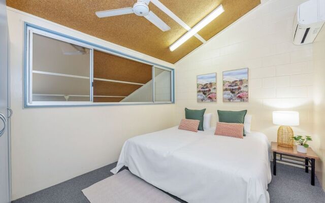 Emthree Seaside Apartments