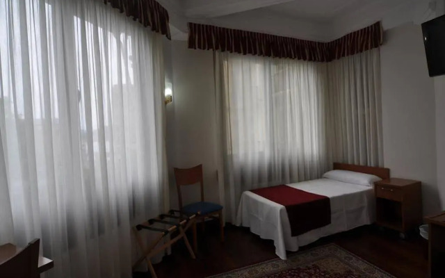 Pension Alameda