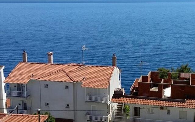 House With 2 Bedrooms in Neos Marmaras, With Wonderful sea View, Enclo