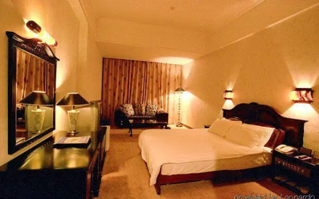 Shangri-la Longfengxiang Hotel