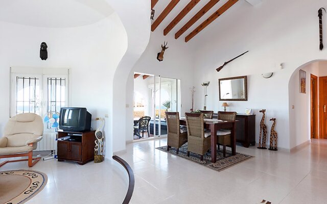 House Stella Falcone