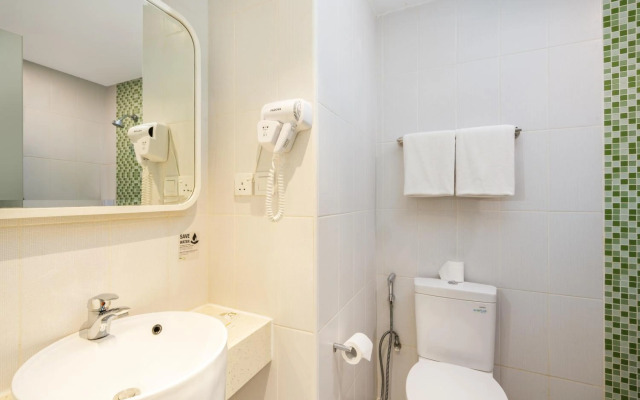 Zest Harbour Bay Batam by Swiss-Belhotel International