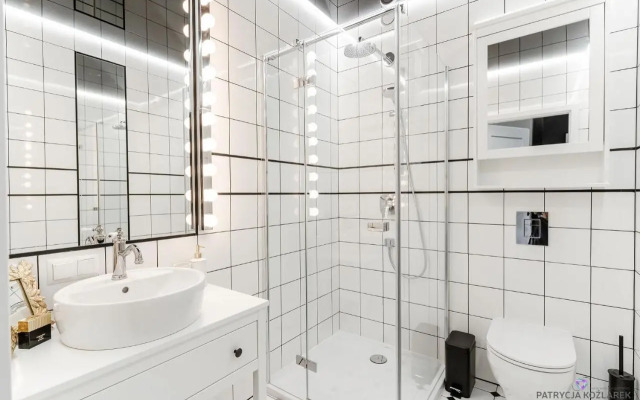 Apartament Black