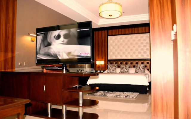 Central Park Tower Resort