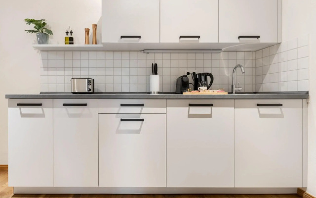 Schoenhouse Avenue by Limehome