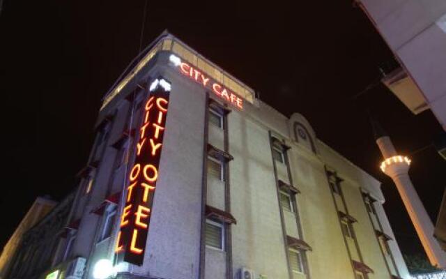 City Hotel