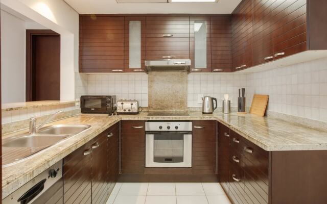 Fantastay Marina Tower