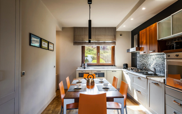 The Villa by Ferrini Home