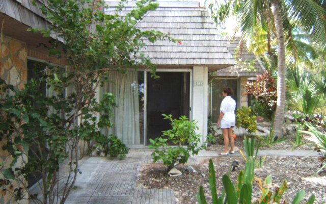 Caicos Beach Condominiums