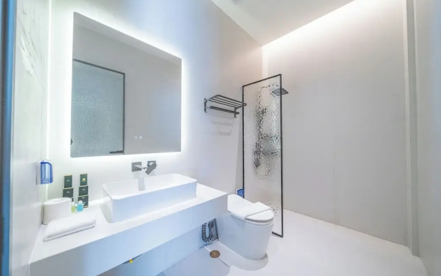 Pool villa with slide karaoke kitchen