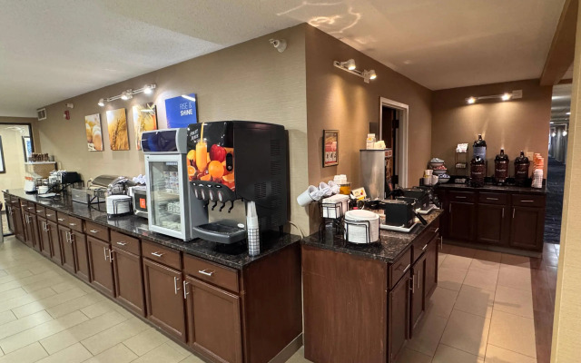 Comfort Inn & Suites Black River Falls I-94