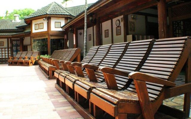 Meilonshan Hotspring Resort