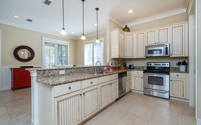 Sandestin Bungalo 38: Beach, Golf, & Fun!