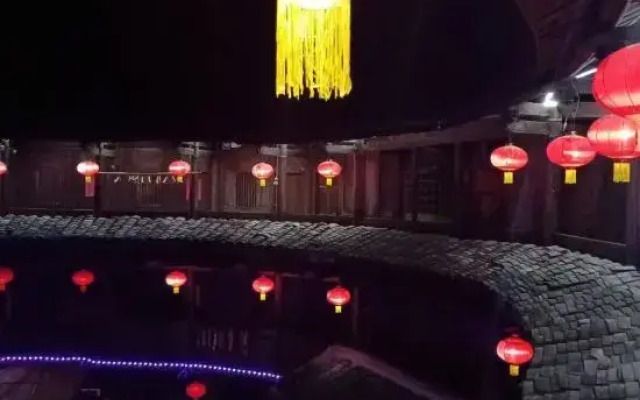 Tea Man Station 3 Fuqian Building 1906 Tulou Homestay