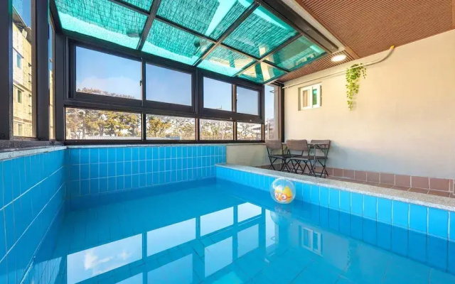 Gyeongju Gampo Laviangrose Pool Villa