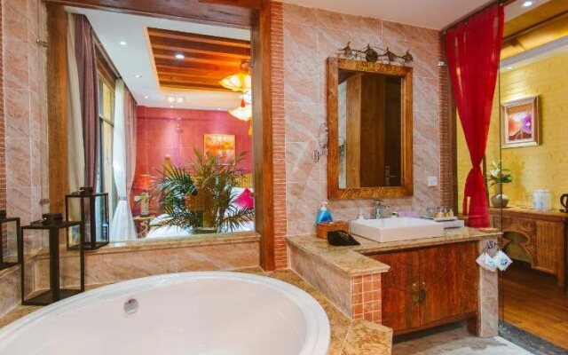 Lijiang Yinyu Inn