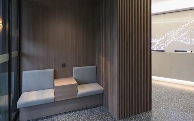 Qingmu Platinum Hotel (Nanjing Tiexinqiao Subway Station Sanjiang College Branch)