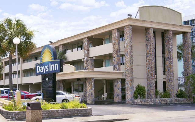 Days Inn by Wyndham Myrtle Beach-Beach Front