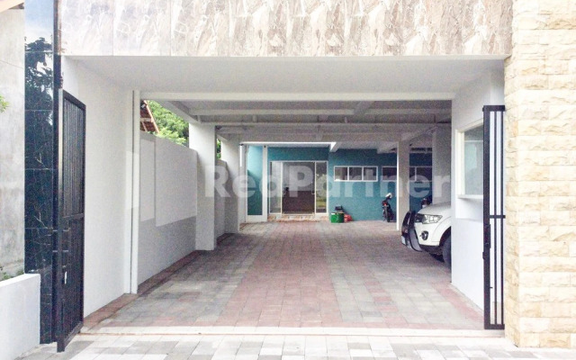 TERRA Guesthouse JEC Mitra RedDoorz