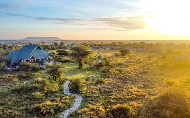 Zebra-Kemang'ore Bush Tented Lodge