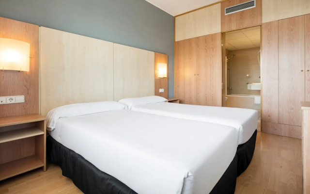 Hotel ILUNION Romareda