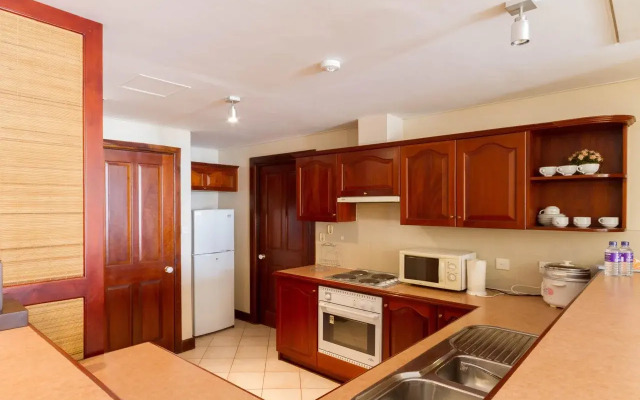 Crescat Apartments