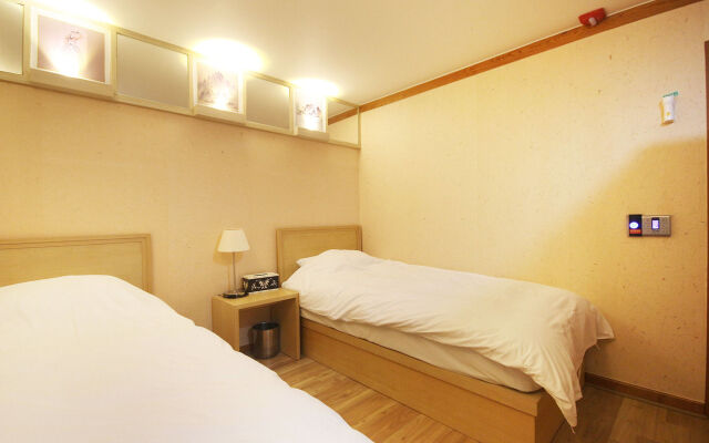 Jeonju Tourist Hotel