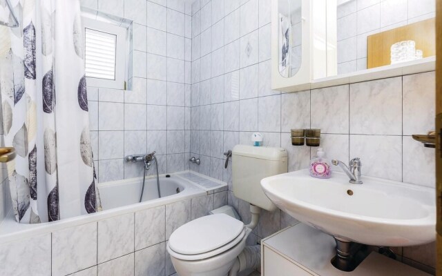 Beautiful Home in Selce With Wifi and 3 Bedrooms
