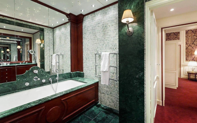 Hotel Metropole