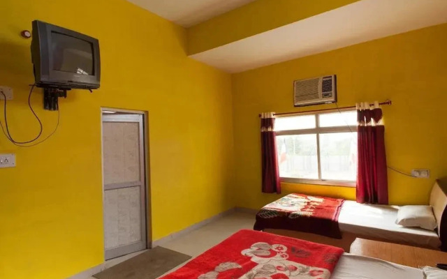 R.R.Hotel Restaurant & Lounge