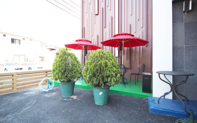 Haru Hotel