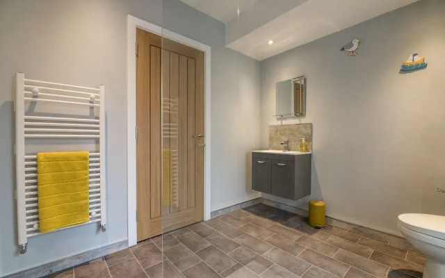 Tipyn O Haul - 1 Bedroom Apartment - Tenby