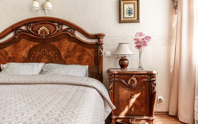 Квартира Малоохтинский 84б