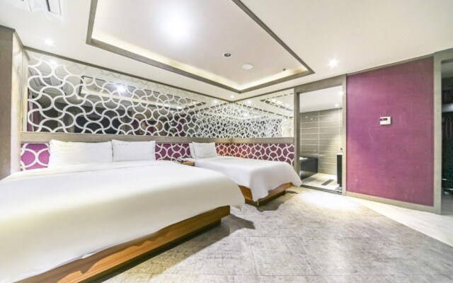 Changwon Sangnamdong Hotel Baba