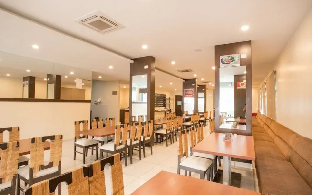 OYO 11308 Benhur Pride Hotel