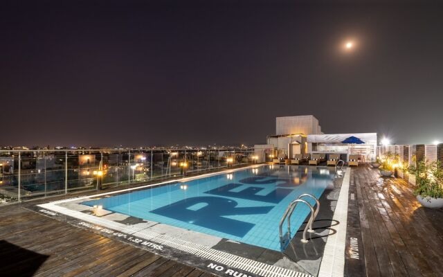 5 BY OYO Metropolitan