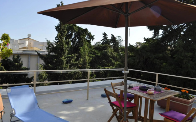 Park House -beside the Medieval Town of Rhodes