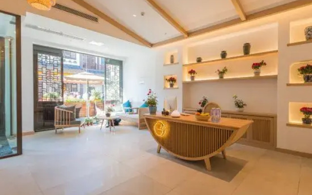 Xitang Joy Lake Homestay (Kunming Sunac Dianchi Houhai Store)