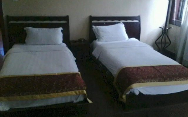 Airport 9 Plus 9 Budget Hotel