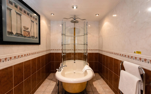 Holiday Inn A55 Chester West by IHG