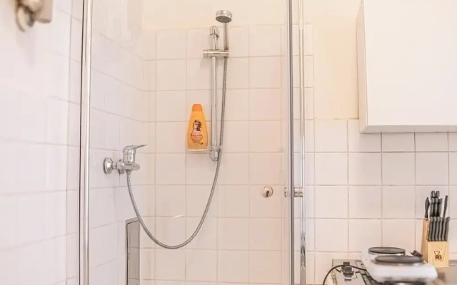 Cozy 1BR Long Stay Near Waldmullerpark