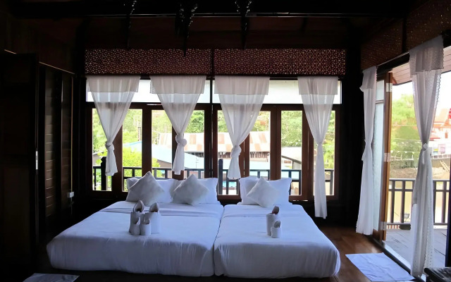 At Casa Guesthouse Amphawa