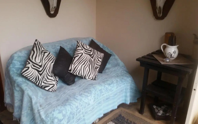 Alpaca Self Catering Cottage Kleinmond