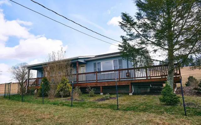 Meadow House at Seminary Hill by Avantstay