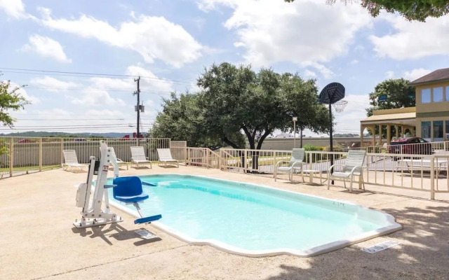 Rodeway Inn At Six Flags