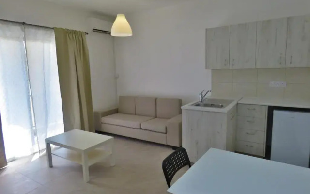 Polyxeni Hotel Apartments