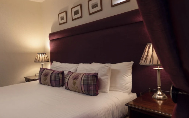 Loch Leven Hotel & Distillery