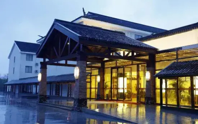 Xitang Holiday Hotel (Xitang Ancient Town Scenic Area)