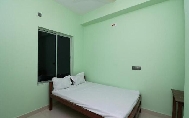 SPOT ON 41904 Hotel R.r Palace